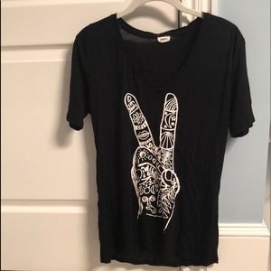 Garage black peace sign graphic tee
